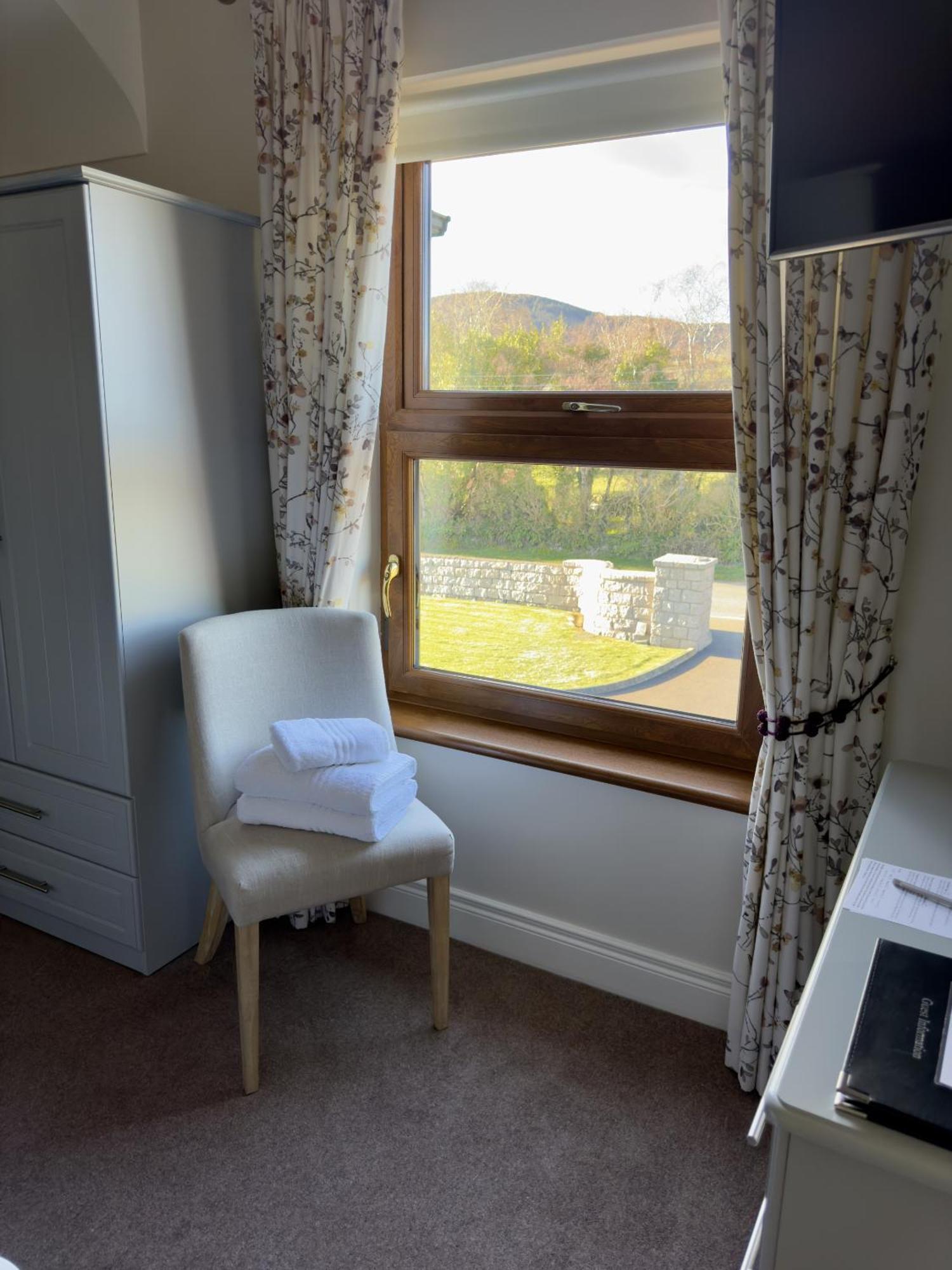 Mourne Country House Bed And Breakfast Kilkeel Room photo